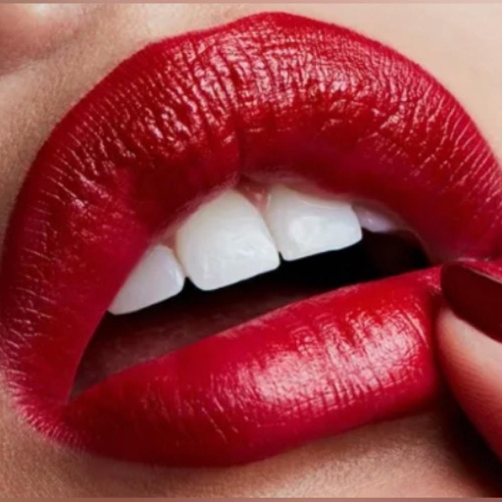 MAC Cosmetics Original Satin Creme Lipstick in MAC RED - New - Gift